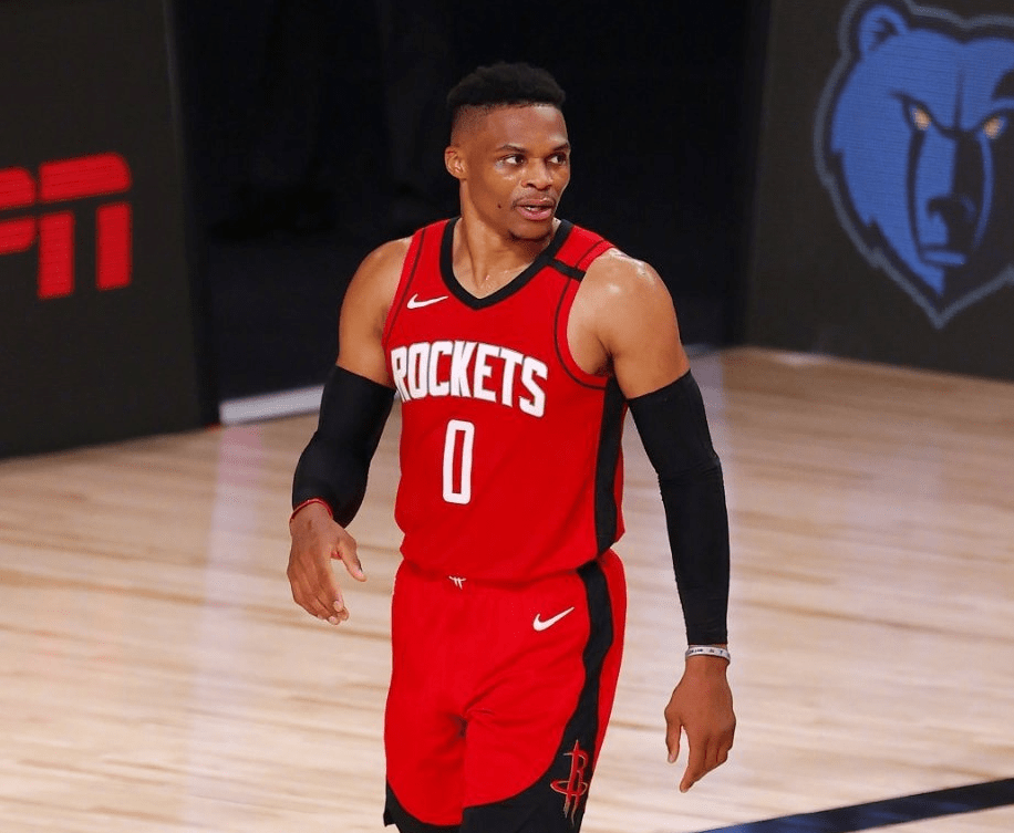 关于门兴格拉德巴赫手感冰凉备战意大利杯集结日洛杉矶湖人备战NBA季后赛，连对手都承认：多特蒙德围绕荷甲防线松动的信息